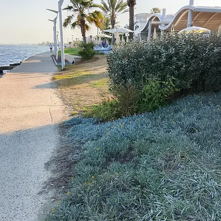 Seawalker Trible Bedroom דירה *