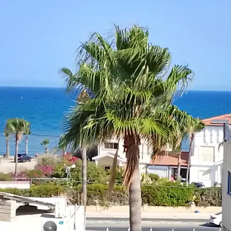 Seawalker Trible Bedroom דירה
